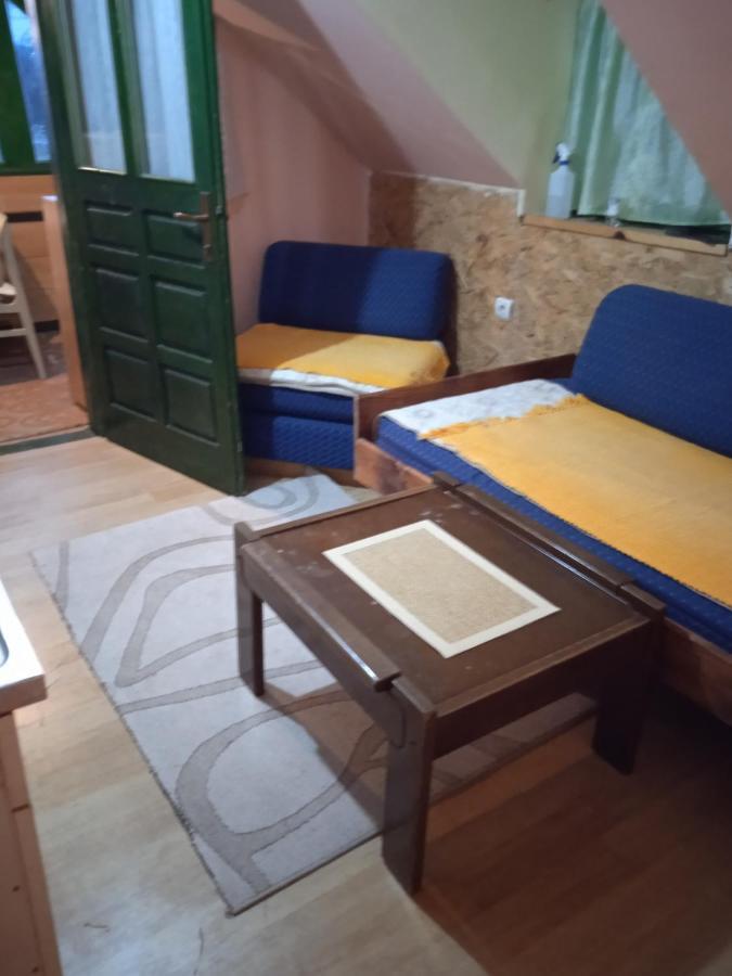 Holiday Home Vila Milka Kremna Ngoại thất bức ảnh