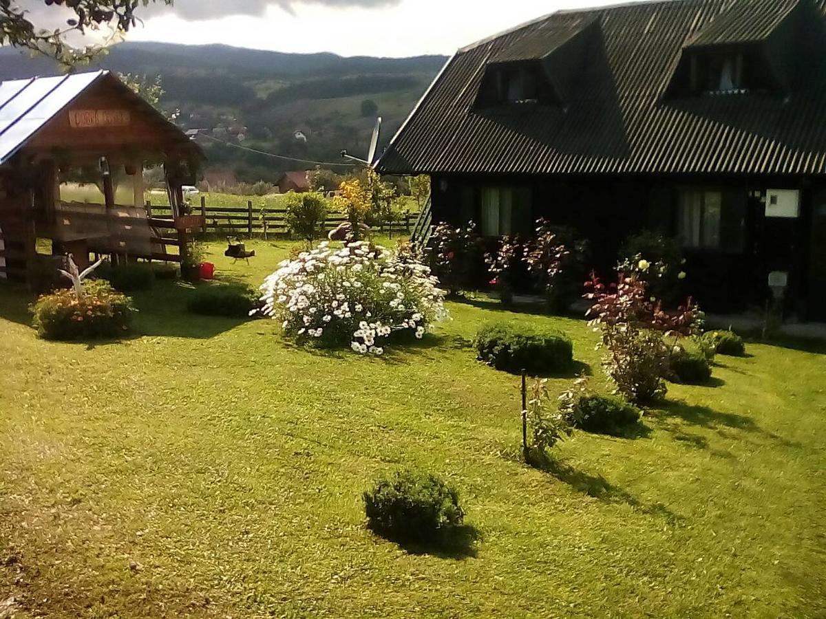 Holiday Home Vila Milka Kremna Ngoại thất bức ảnh